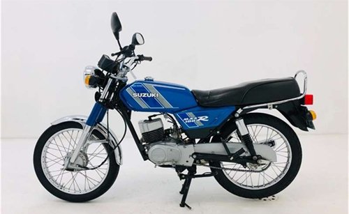 Suzuki 100